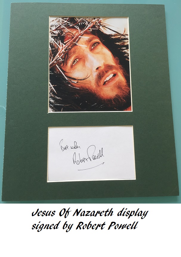 Robert Powell JESUS OF NAZARETH signed display UACC RD
